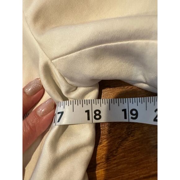 Kenneth Cole Women’s Ivory Trench Coat – Size Medium Classic Timeless Outerwear - Picture 8 of 10